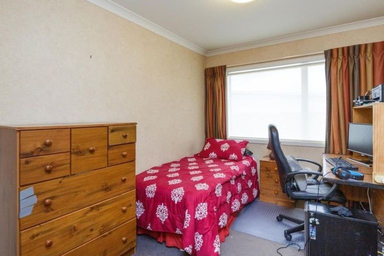 Photo of property in 63 Peter Hall Drive, Kelvin Grove, Palmerston North, 4414
