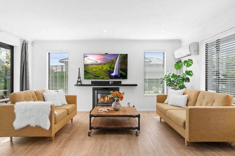 Photo of property in 2 Burbank Drive, Aidanfield, Christchurch, 8025