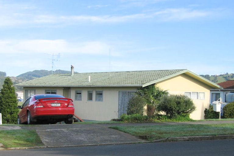 Photo of property in 33 Escalona Street, Te Kamo, Whangarei, 0112