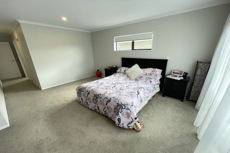 Photo of property in 19 Richard Petterd Way, Swanson, Auckland, 0614