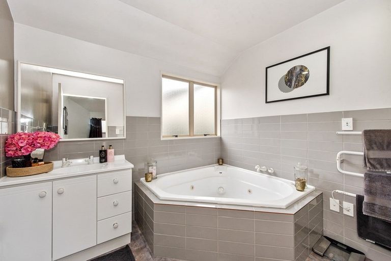 Photo of property in 19a Munro Place, Flagstaff, Hamilton, 3210