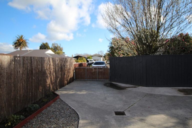 Photo of property in 9a Stewart Crescent, Hokowhitu, Palmerston North, 4410