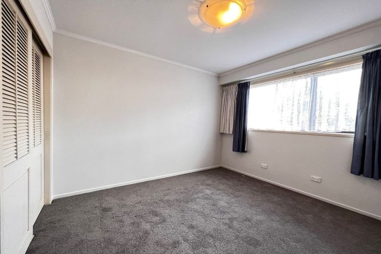 Photo of property in 1/17 Milford Road, Milford, Auckland, 0620