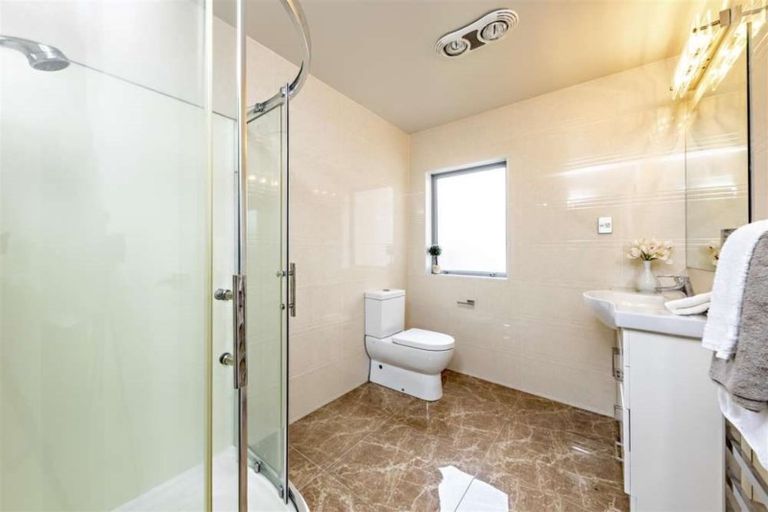 Photo of property in 382 Ormiston Road, Flat Bush, Auckland, 2019