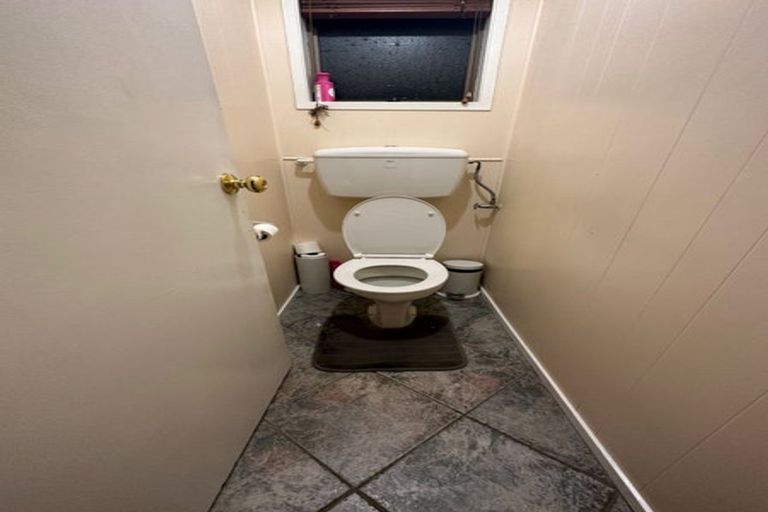 Photo of property in 36 Lewisham Street, Highland Park, Auckland, 2010