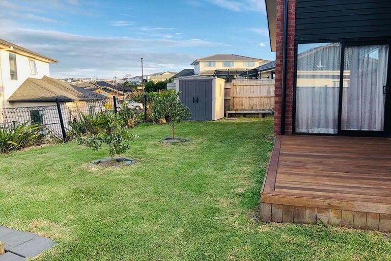 Photo of property in 31 Harris Drive, Silverdale, 0932