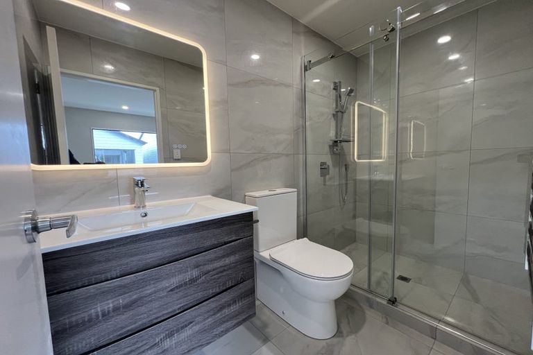 Photo of property in 3/43 Clevedon Road, Papakura, 2110