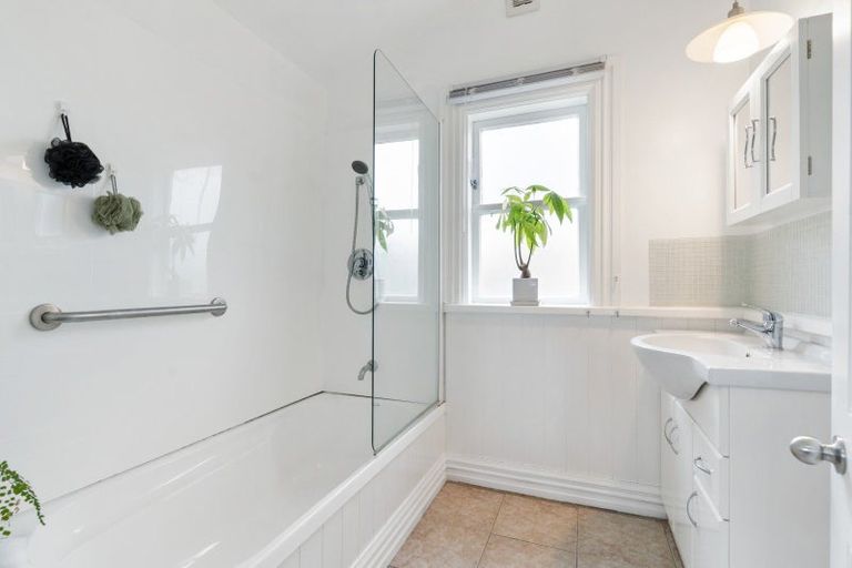 Photo of property in 18 Alfredton Road, Eketahuna, 4900