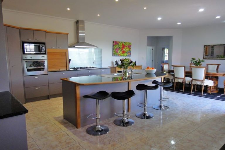 Photo of property in 12 Key West Drive, One Tree Point, 0118