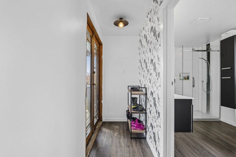 Photo of property in 8 Newbury Place, Waitara, 4320