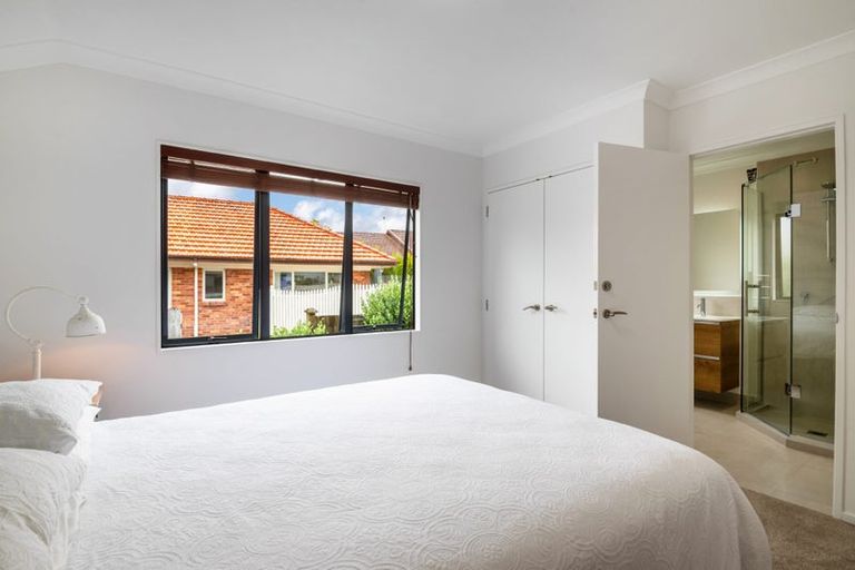 Photo of property in 8a Onepoto Road, Hauraki, Auckland, 0622