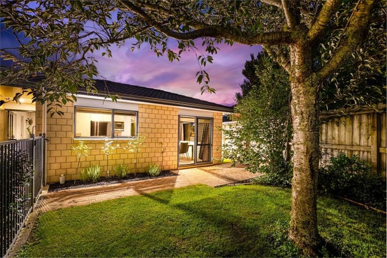 Photo of property in 68 South Kensington Way, Henderson, Auckland, 0612