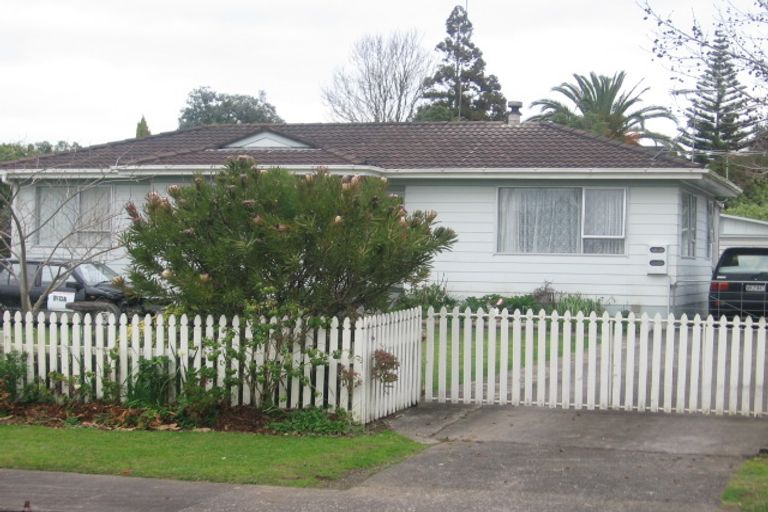 Photo of property in 9 Lipton Grove, Opaheke, Papakura, 2113