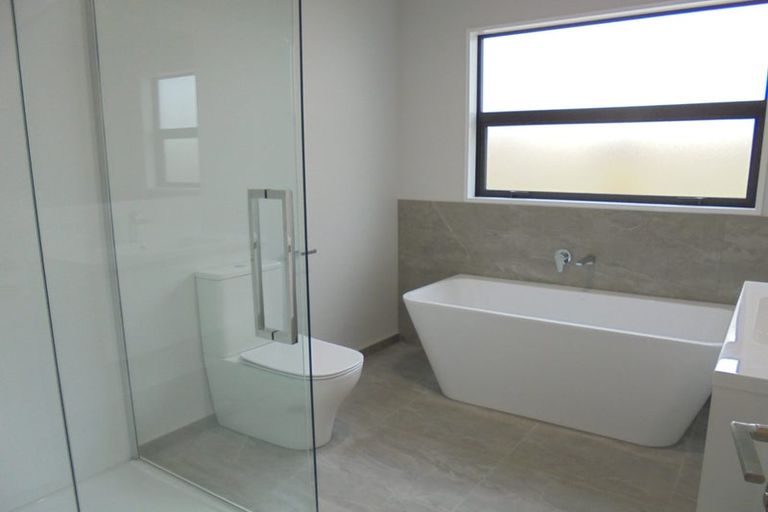 Photo of property in 37 Chrysolite Place, Belfast, Christchurch, 8051