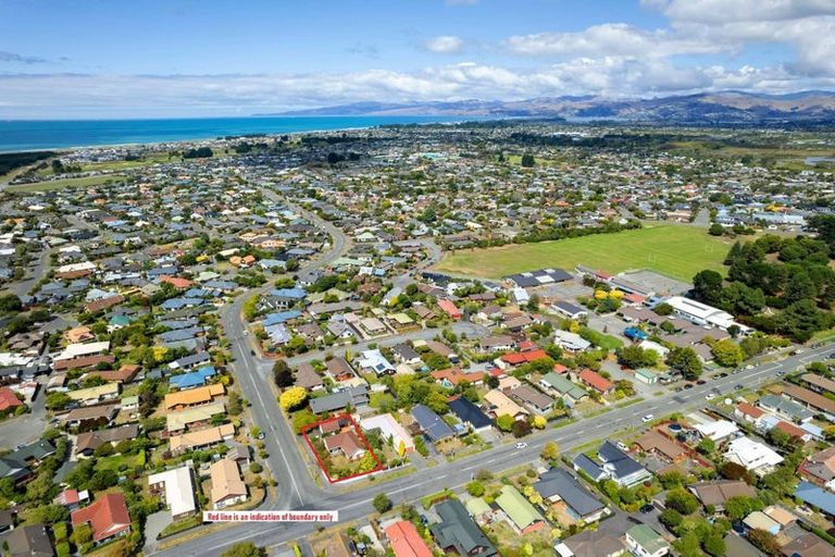 Photo of property in 248 Queenspark Drive, Parklands, Christchurch, 8083