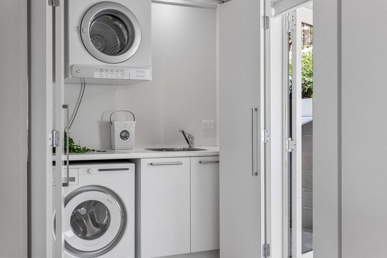 Photo of property in 89 Panorama Road, Clifton, Christchurch, 8081