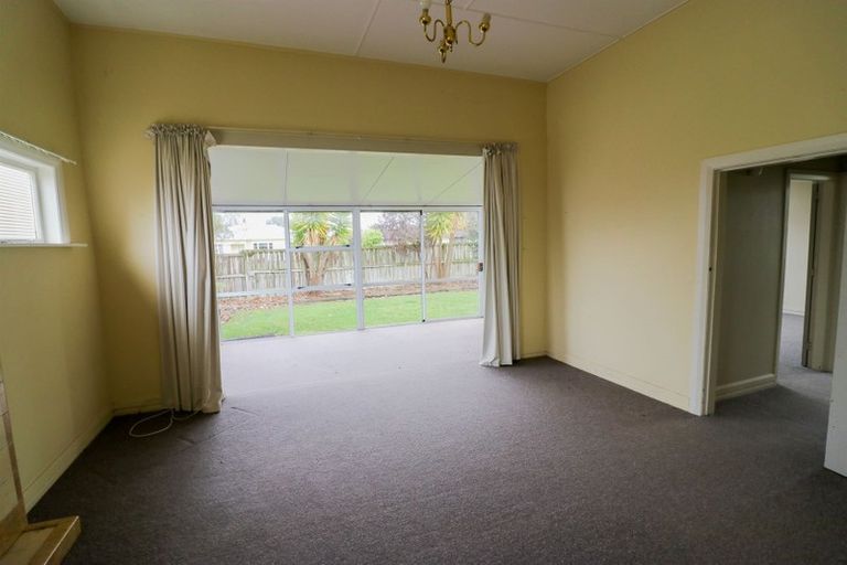 Photo of property in 6 Edward Street, Dannevirke, 4930