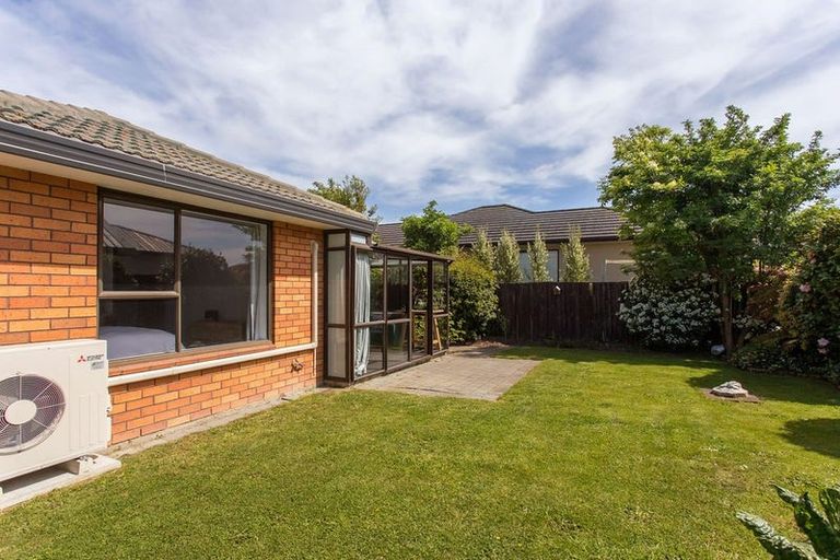 Photo of property in 2/42 Briarmont Street, Avondale, Christchurch, 8061