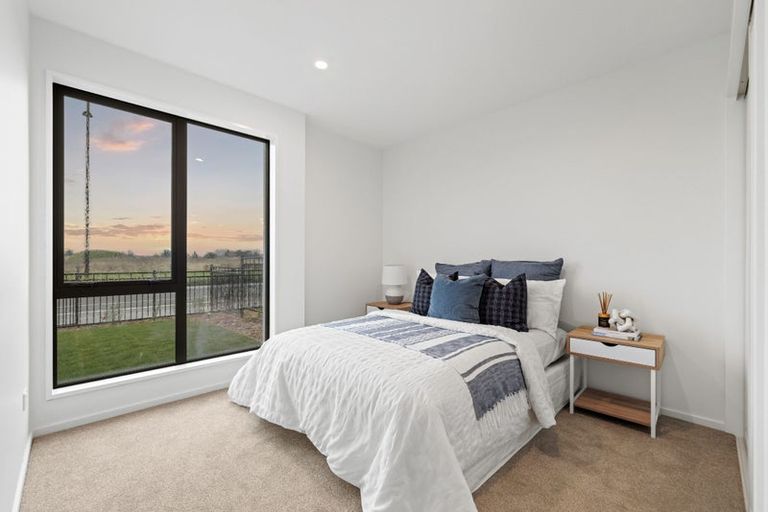 Photo of property in 6 Akoranga Place, Hornby, 8042