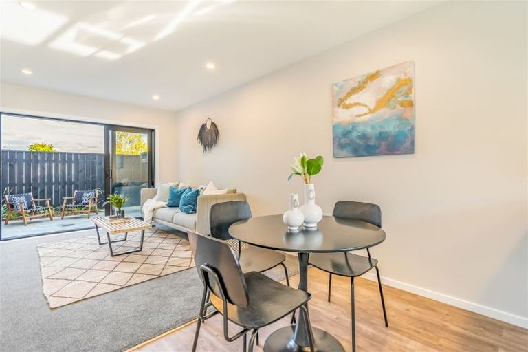 Photo of property in 24c Palmer Crescent, Silverstream, Upper Hutt, 5019