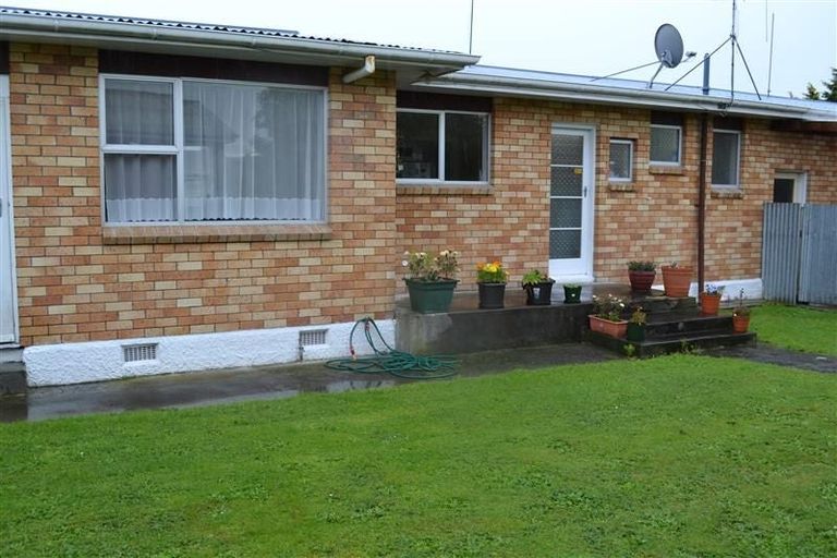 Photo of property in 16 Panako Place, Awapuni, Palmerston North, 4412