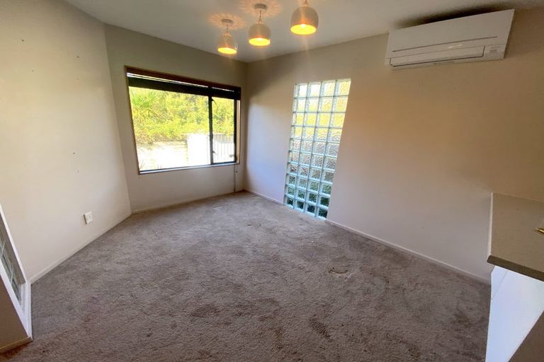 Photo of property in 2/60 Centorian Drive, Windsor Park, Auckland, 0632