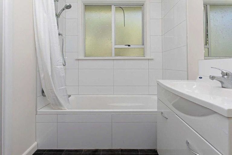 Photo of property in 46 Balgay Street, Upper Riccarton, Christchurch, 8041