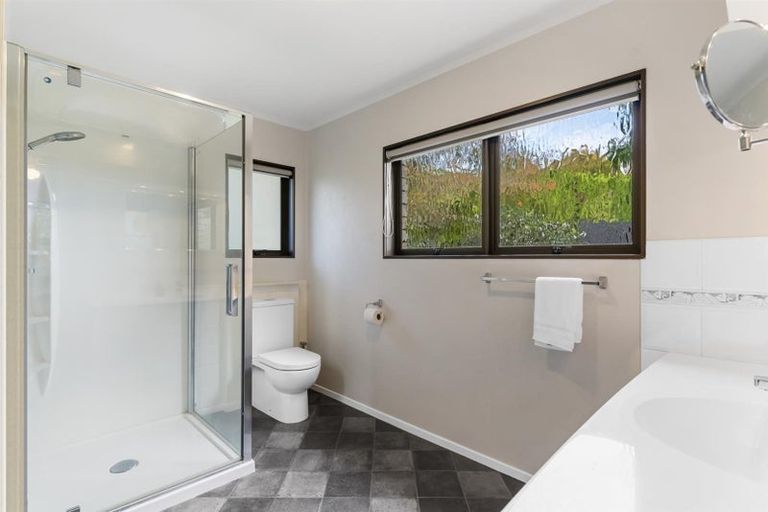 Photo of property in 61 Whitehead Avenue, Te Puke, 3183