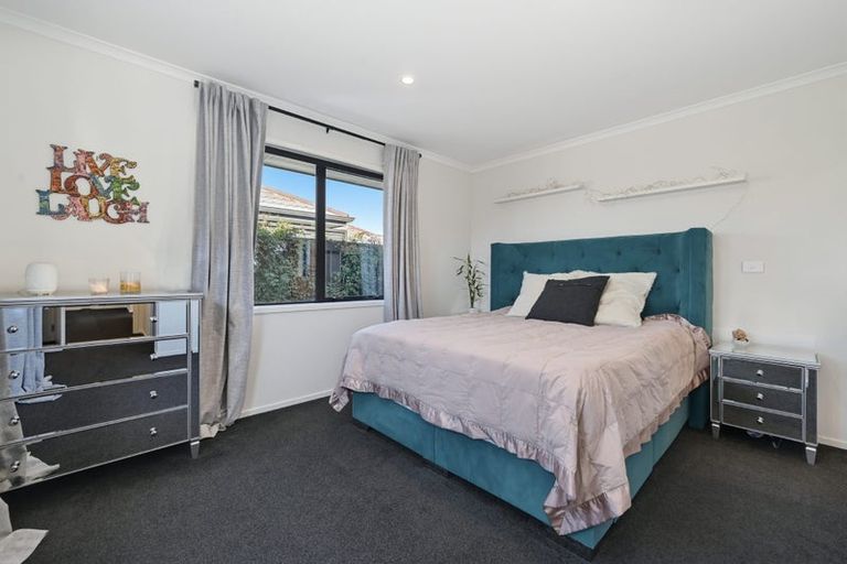 Photo of property in 15 Kanapa Close, Papamoa, 3118
