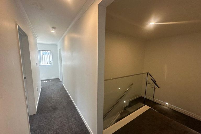 Photo of property in 271 Te Atatu Road, Te Atatu South, Auckland, 0610