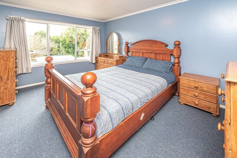 Photo of property in 1 Lupton Street, Waverley, 4510