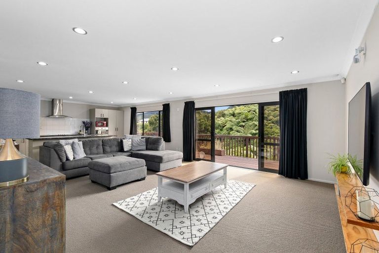 Photo of property in 73 Percy Kinsman Crescent, Riverstone Terraces, Upper Hutt, 5018