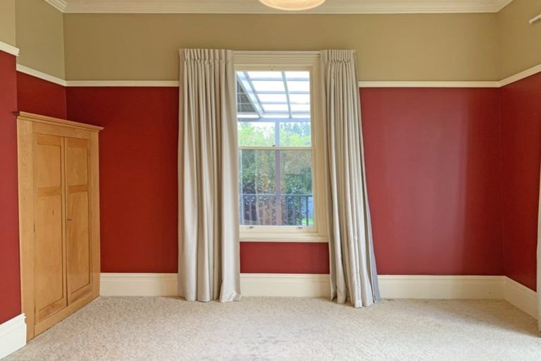 Photo of property in 240 Clyde Street, Balclutha, 9230