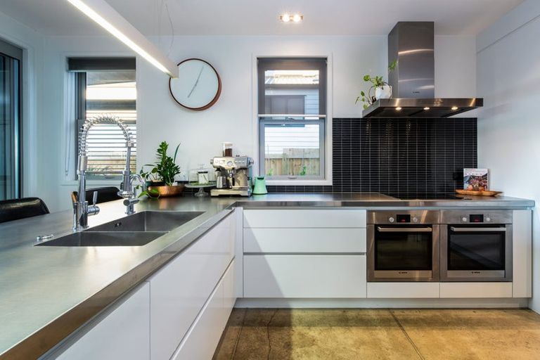 Photo of property in 42 Braemar Road, Rothesay Bay, Auckland, 0630