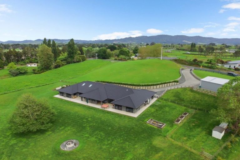 Photo of property in 18 Smith Road, Horsham Downs, Hamilton, 3281