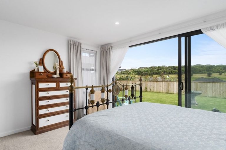 Photo of property in 3 Vantage Place, Omokoroa, 3114