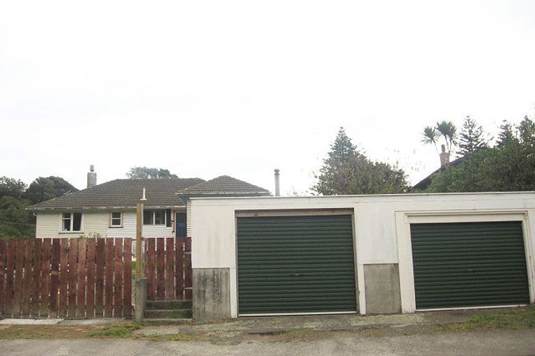 Photo of property in 3 Robertson Road, Paekakariki, 5034