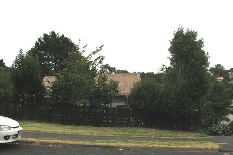 Photo of property in 16 Lanigan Street, Birkdale, Auckland, 0626