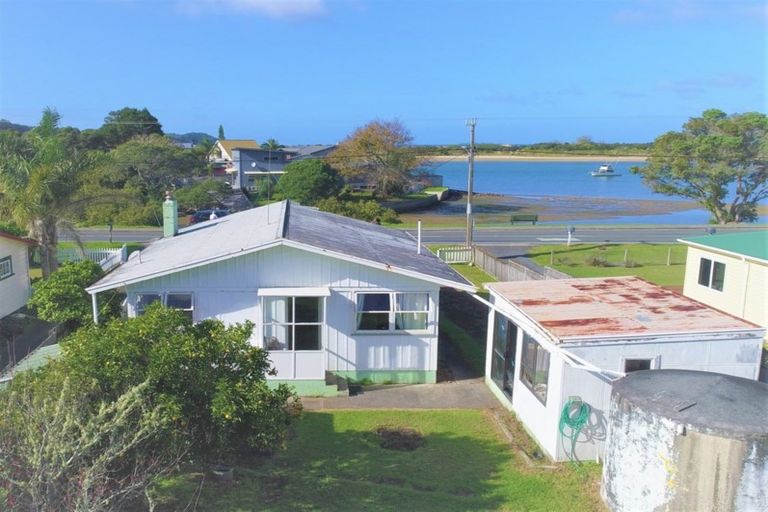 Photo of property in 1993 Ngunguru Road, Ngunguru, Whangarei, 0173