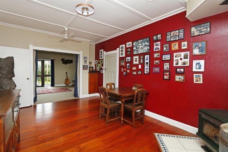 Photo of property in 58 Fox Street, Opunake, 4616