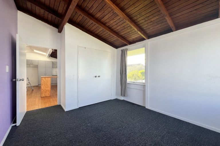 Photo of property in 52 Channel View Road, Campbells Bay, Auckland, 0630