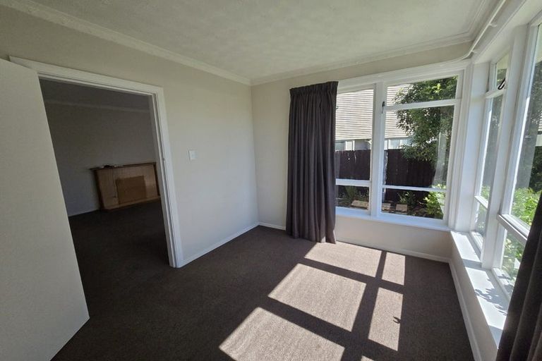 Photo of property in 37 Flay Crescent, Burnside, Christchurch, 8053
