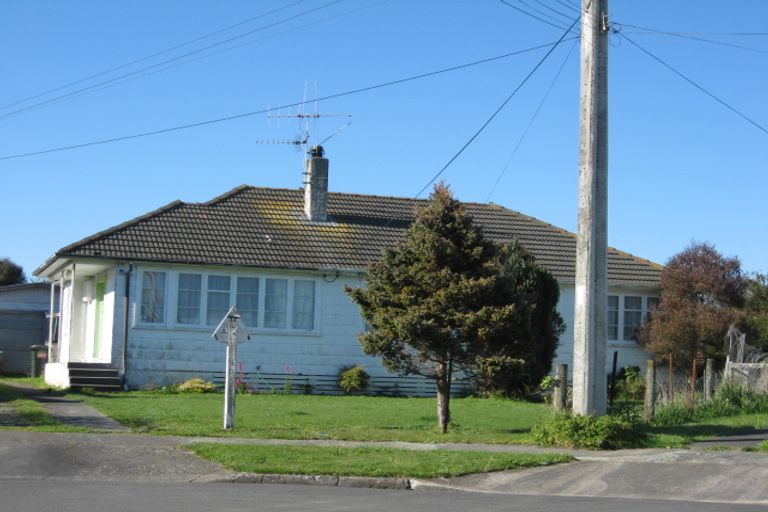 Photo of property in 44 Goldsmith Crescent, Levin, 5510