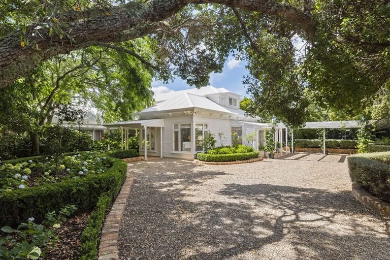 Photo of property in 49b Roland Road, Greenhithe, Auckland, 0632