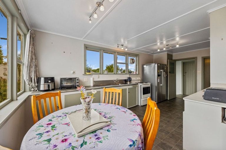 Photo of property in 10 Thesis Street, Halfway Bush, Dunedin, 9010