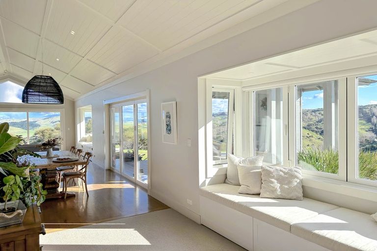 Photo of property in 14 Heipipi Drive, Eskdale, Napier, 4182