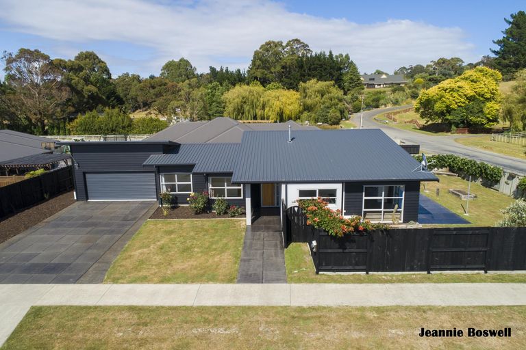 Photo of property in 33b Clyde Crescent, Roslyn, Palmerston North, 4414