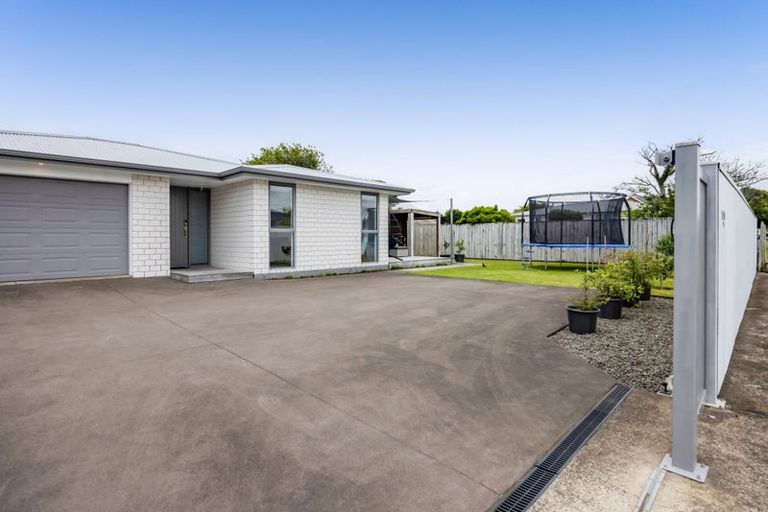 Photo of property in 1a Carrington Street, Inglewood, 4330