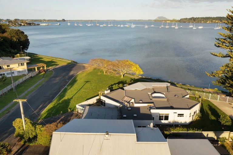 Photo of property in 18 Beach Grove, Omokoroa, 3114