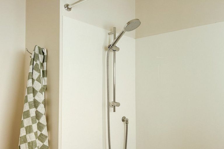 Photo of property in 104 Parkers Road, Tahunanui, Nelson, 7011